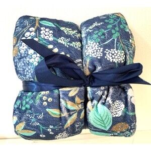 Beau Rivage Casino Let it Snow Fleece Throw Blue Floral New in Gift Packaging